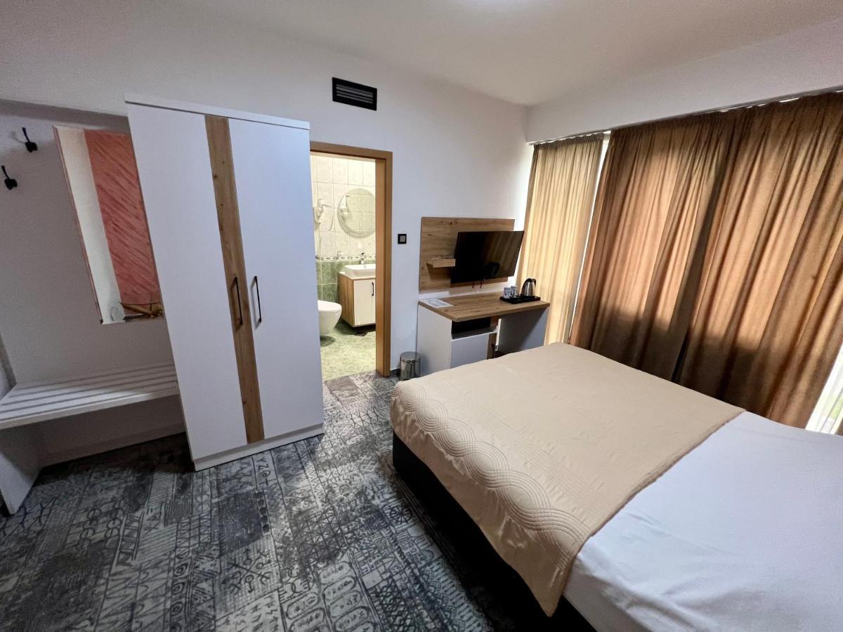 Hotel Brkic Sarajevo Airport - Free Parking Kültér fotó