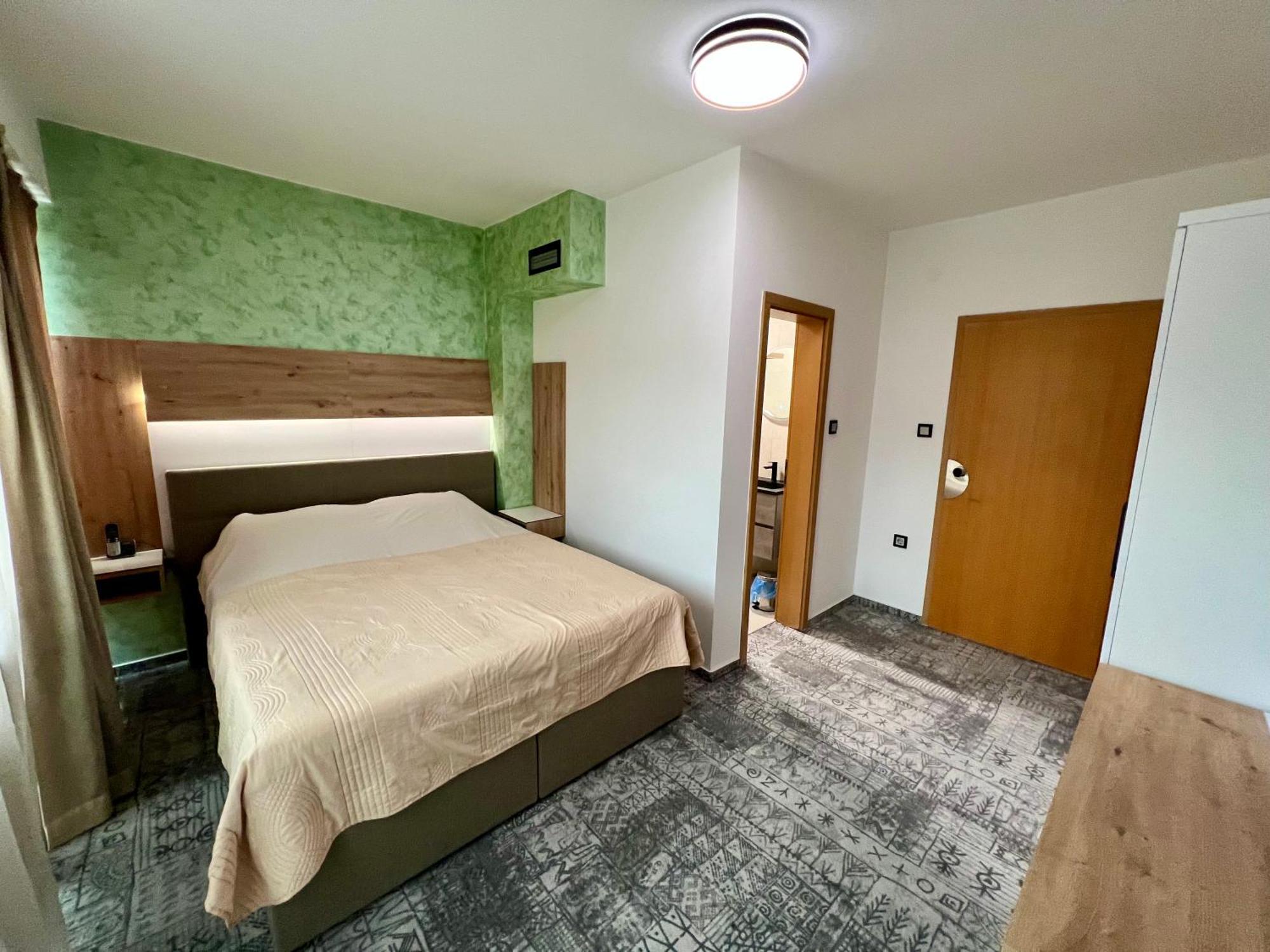 Hotel Brkic Sarajevo Airport - Free Parking Kültér fotó